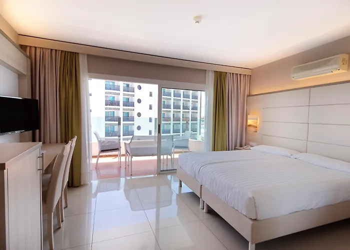 Bull Escorial & Hotel 3*