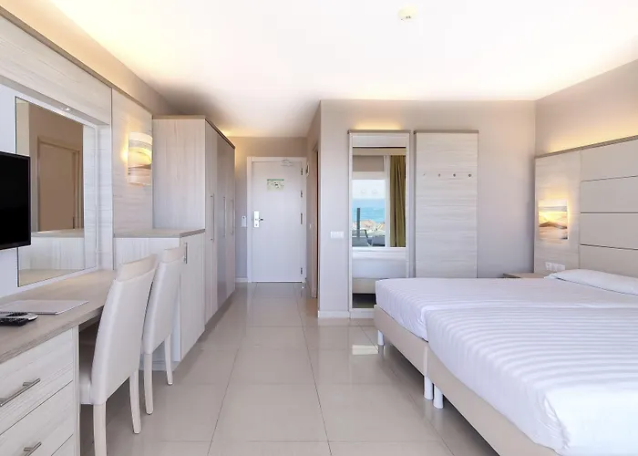 Bull Escorial & Hotel 3*