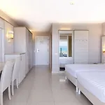 Bull Escorial & Hotel 3*