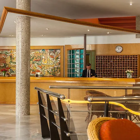 Bull Escorial & Hotel 3*