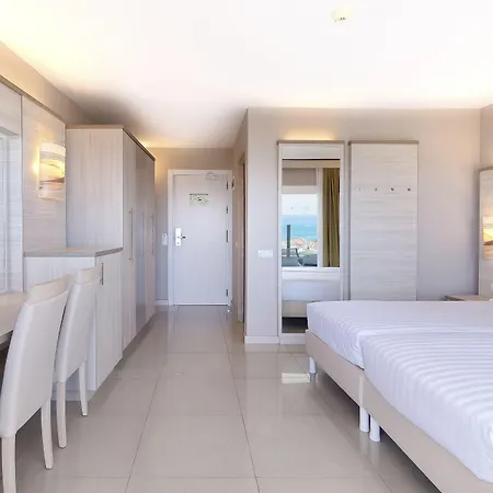 Bull Escorial & Otel 3*