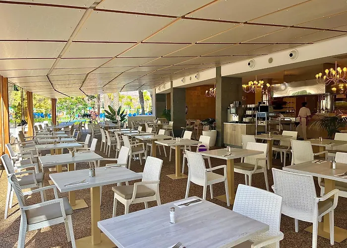 Bull Escorial & Playa del Ingles (Gran Canaria)