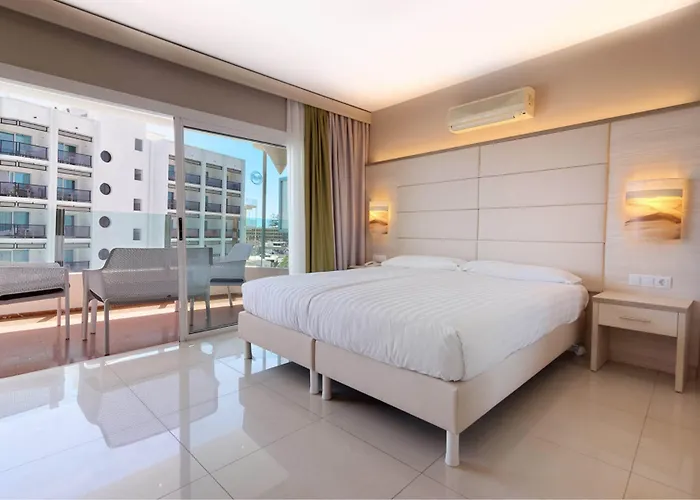 Hotel Bull Escorial & 3*