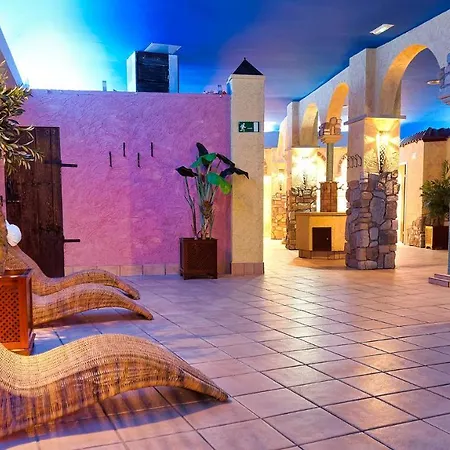 فندق Bull Escorial & 3*