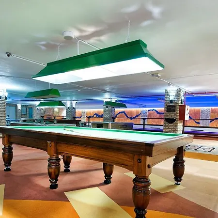 Bull Escorial & Hotel 3*